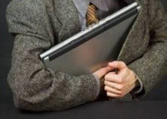 Суд признал виновным офицера ВС РФ, отдавшего в ремонт ноутбук с секретными данными