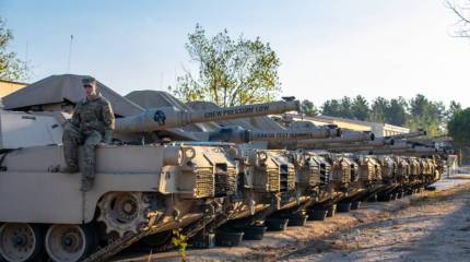 «Обложили нашу страну базами»: Глава МИД РФ обвинил США в обострении ситуации у российских границ