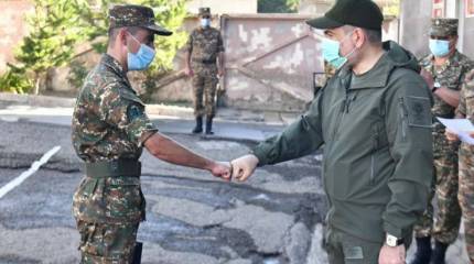 «Силовых мер предпринимать нельзя, так как армия Азербайджана сейчас сильнее» - в Армении обсуждается заявление Пашиняна на Совбезе