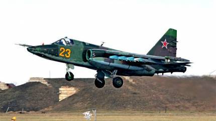 Бронированный фронтовой штурмовик Су-25. Инфографика