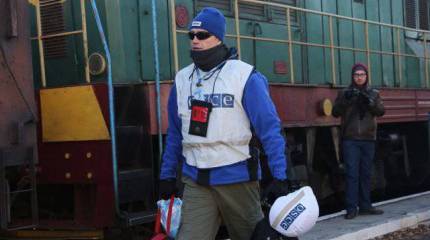 Командование ДНР: ополченцы передали для экспертизы специалистам ОБСЕ американское оружие, обнаруженное на позициях украинских военных