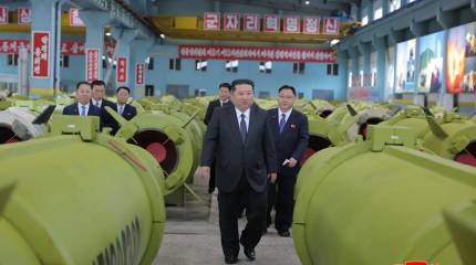 КНДР показала идеальные заводские цеха со станками ЧПУ и готовыми ракетами