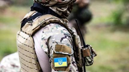 Находящихся за рубежом граждан Украины планируют ставить на воинский учёт через посольства и консульства