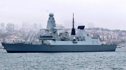 Второй британский корабль прибыл в Персидский залив