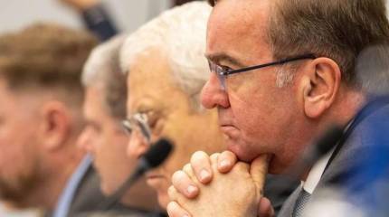 Глава Минобороны Германии: Берлин постарается тратить два процента бюджета на оборонные нужды