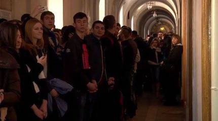 В Львовском университете устроили "коридор позора" для доцента Ольги Загульской, не поддерживающей войну в Донбассе