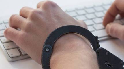 ФСБ задержала в Челябинске блогера, призывавшего ВСУ наносить удары по Кремлю