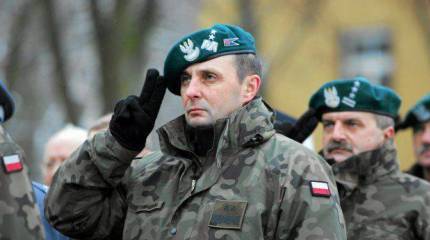 Президент Польши назначил генерала Томашицкого верховным главнокомандующим "на случай войны"