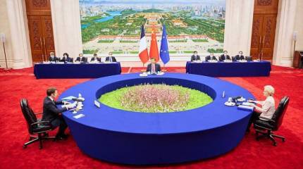 Китайские власти поддержали намерения президента Франции представить план урегулирования украинского кризиса