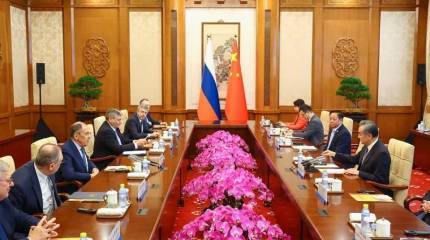 Лавров обсудил на встрече с китайским коллегой ситуацию вокруг Украины и на Ближнем Востоке