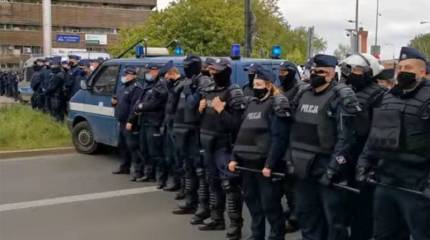 «Нация видит, что рыба гниёт с головы» - поляки реагируют на жёсткий разгон акций протеста