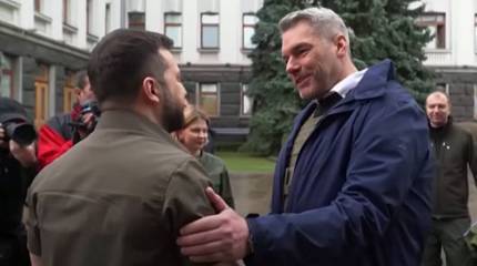 Австрийский канцлер: Наша страна не будет поставлять Украине летальное оружие