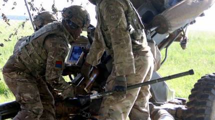 «Возникли проблемы с голосом во время прохождения службы на холоде в Эстонии»: Британский солдат подал в суд на Минобороны