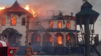 На западе Украины подожгли храм, принадлежащий канонической православной церкви страны