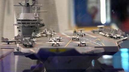 Несколько вариантов. ОСК предоставит Минобороны проекты нового авианосца