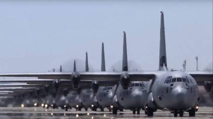 В США задействовали десятки самолётов в так называемой "слоновьей прогулке"