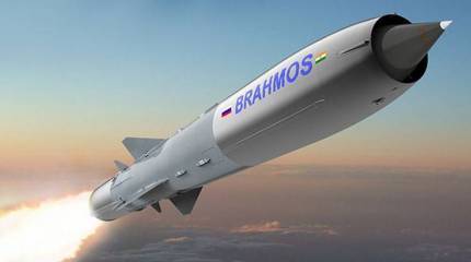 «Лучше купить шесть дивизионов ПКР BrahMos, чем дюжину американских истребителей»: в зарубежной прессе о высокой стоимости западного оружия