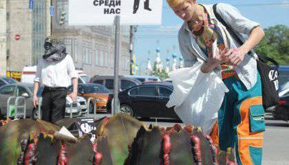 В центре Москвы появилось гнездо «чужих»: инсталляция с яйцами «пятой колонны» выставлялась в Новопушкинском сквере и у редакции «Эха Москвы» на Новом