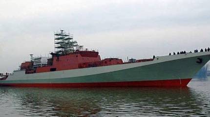 Фрегат «Адмирал Григорович» на швартовых испытаниях