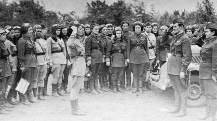 В горящую избу вошли...