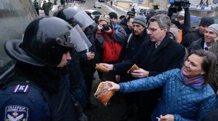 Stratfor: поддержка Запада – обязательный элемент революций в Восточной Европе