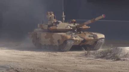 Основной боевой аргумент Индии: на границу с КНР идут эшелоны Т-90