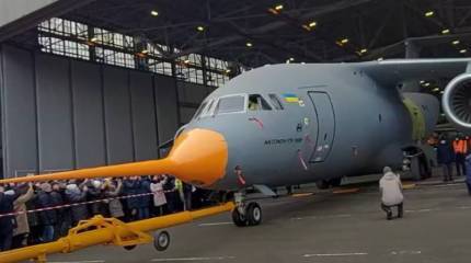 На Украине продемонстрировали образец нового военно-транспортного самолёта Ан-178