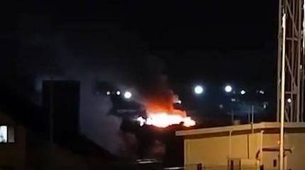 ВСУ нанесли удар по посёлку Октябрьский Белгородской области, горит склад боеприпасов