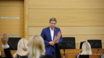 Обыски прошли в доме и кабинете мэра Риги Нила Ушакова