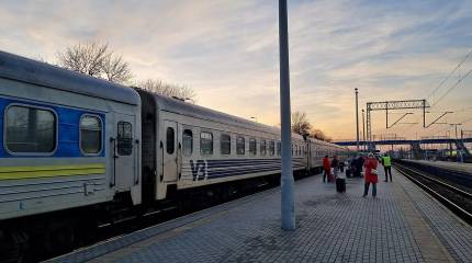 Между Запорожьем и Днепропетровском прекращено движение поездов
