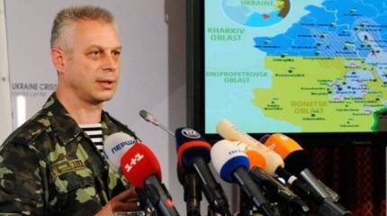 Лысенко: Киев соблюдает перемирие и силовой вариант решения конфликта не рассматривает