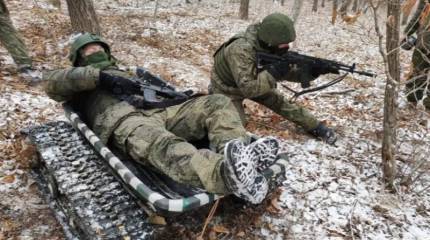 Морские пехотинцы ТОФ провели испытания платформы для эвакуации раненых с поля боя