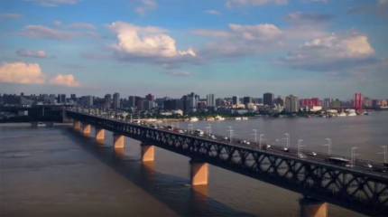 В Китае приняли решение полностью открыть Ухань