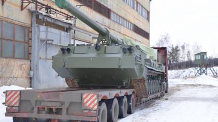 Первая партия глубоко модернизированных 203-мм самоходных пушек 2С7М «Малка» передана военным