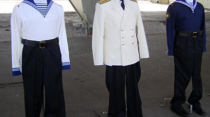 Матросы ругают новую форму от Юдашкина: "проще утонуть", чем снять ее в воде