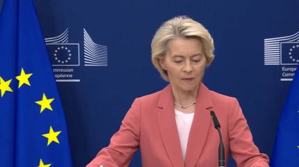 Самолёт главы ЕК приземлялся в Болгарии по бумажным картам из-за отключения GPS