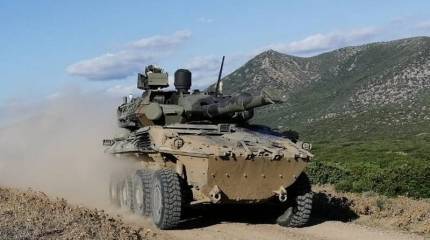 Итальянский колёсный танк по ошибке обстрелял птицеферму