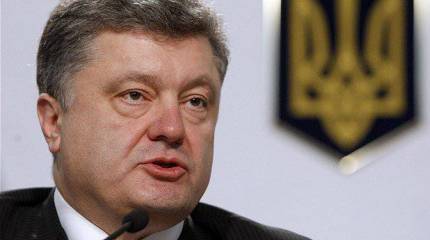 Порошенко обращается за военной помощью к США, его к миру призывает Патриарх Кирилл