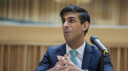 «Зачем человеку с состоянием в 730 миллионов нужна работа, за которую платят 164 тысячи в год?» - британцы рассуждают о новом премьере