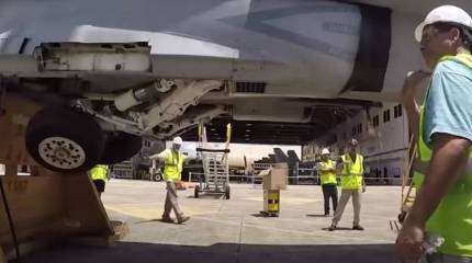 Коррозия металла авиации ВМС США обошлась Пентагону в миллиарды долларов