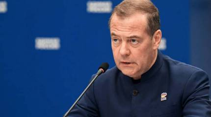 Медведев считает, что контроль Ирана над Ормузом равен обладанию ядерным оружием
