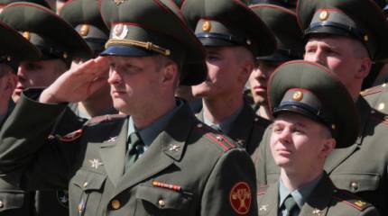 Предельный срок службы в армии увеличат