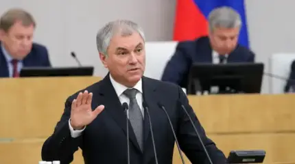 Казарма вместо пляжа: в ГД предложили отправить депутатов на военные сборы