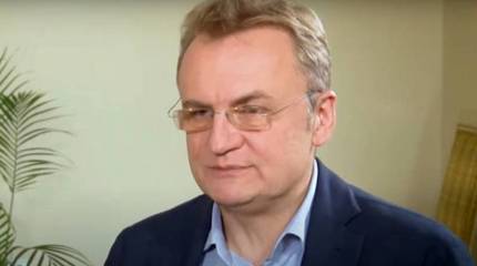 Мэр Львова призвал жителей города организовывать в своих домах пункты обогрева с буржуйками на дровах