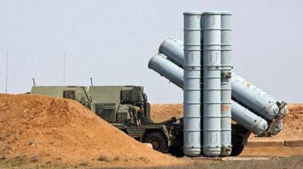 Сирийские военнослужащие проводят тренировки по эксплуатации С-300