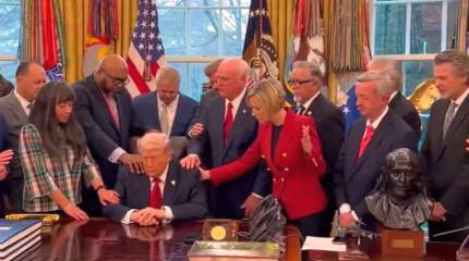 «Культ личности» Трампа: на долларах теперь будет подпись 47-го президента