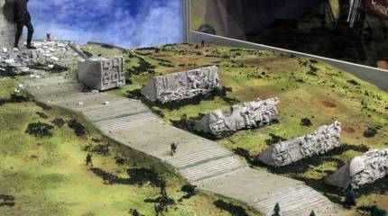 Памяти ради. В Донецком музее Великой Отечественной войны открылась диорама боя на Саур-Могиле