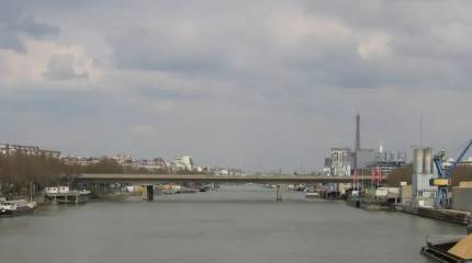 Городской совет Парижа принял решение о переименовании моста Пон-Аваль в мост Красной Армии