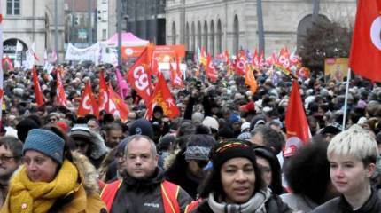 Участники протестов во Франции захватили здание биржи Euronext в Париже