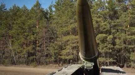 Минобороны показало применение ОТРК «Искандер-М» для уничтожения базы иностранных наёмников на Украине